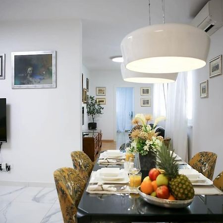 New & Luxury Apartment Tony Split Exterior photo